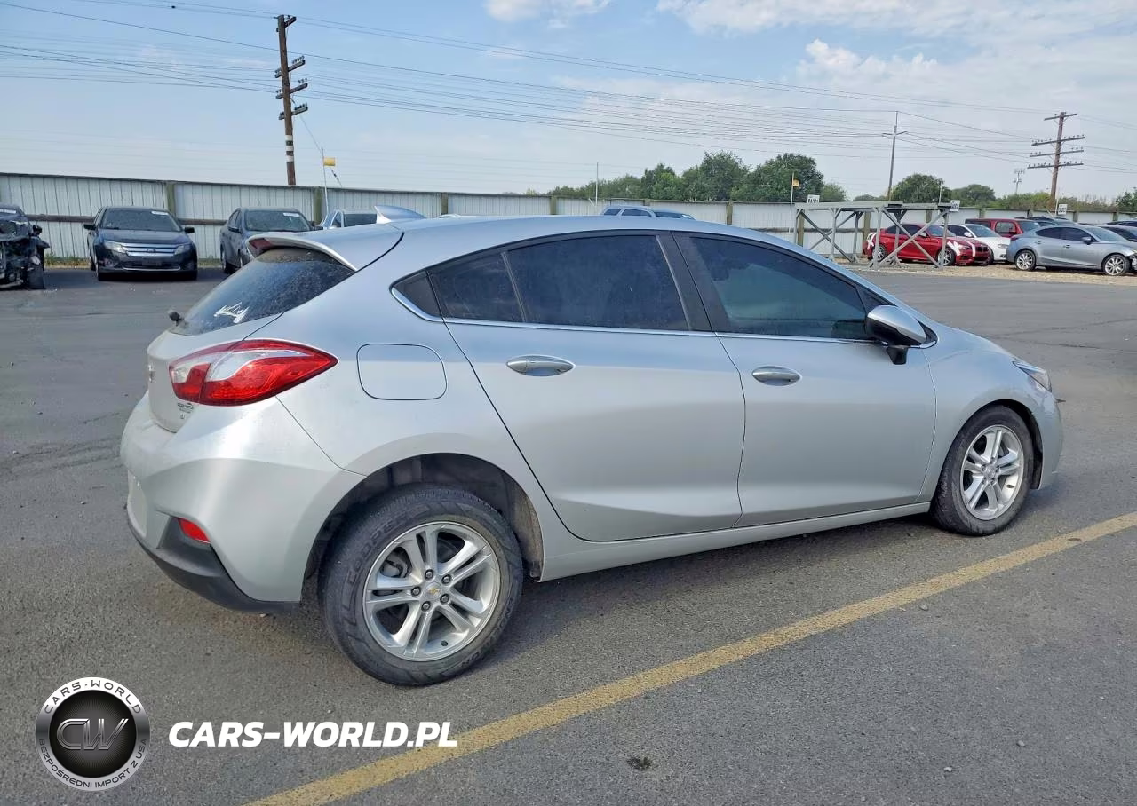 2018 Chevrolet Cruze Lt VIN:3G1BE6SM8JS630218 - 3