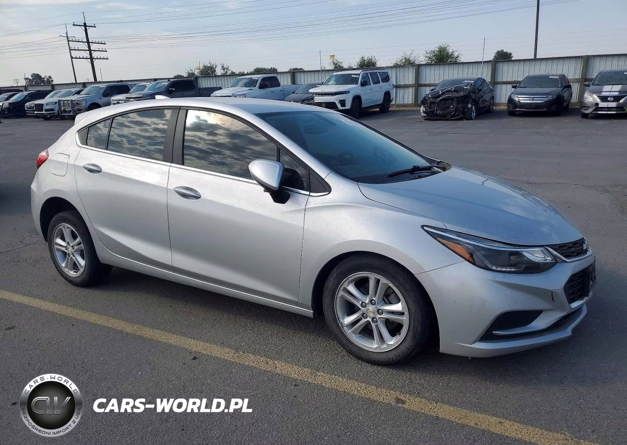 2018 Chevrolet Cruze Lt VIN:3G1BE6SM8JS630218 - 4