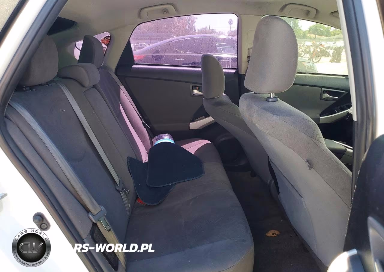 2014 Toyota Prius Two VIN:JTDKN3DU9E0367432 - 10