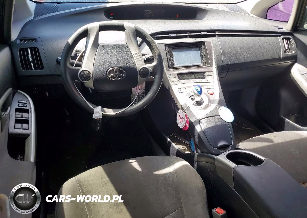 2014 Toyota Prius Two VIN:JTDKN3DU9E0367432 - 8
