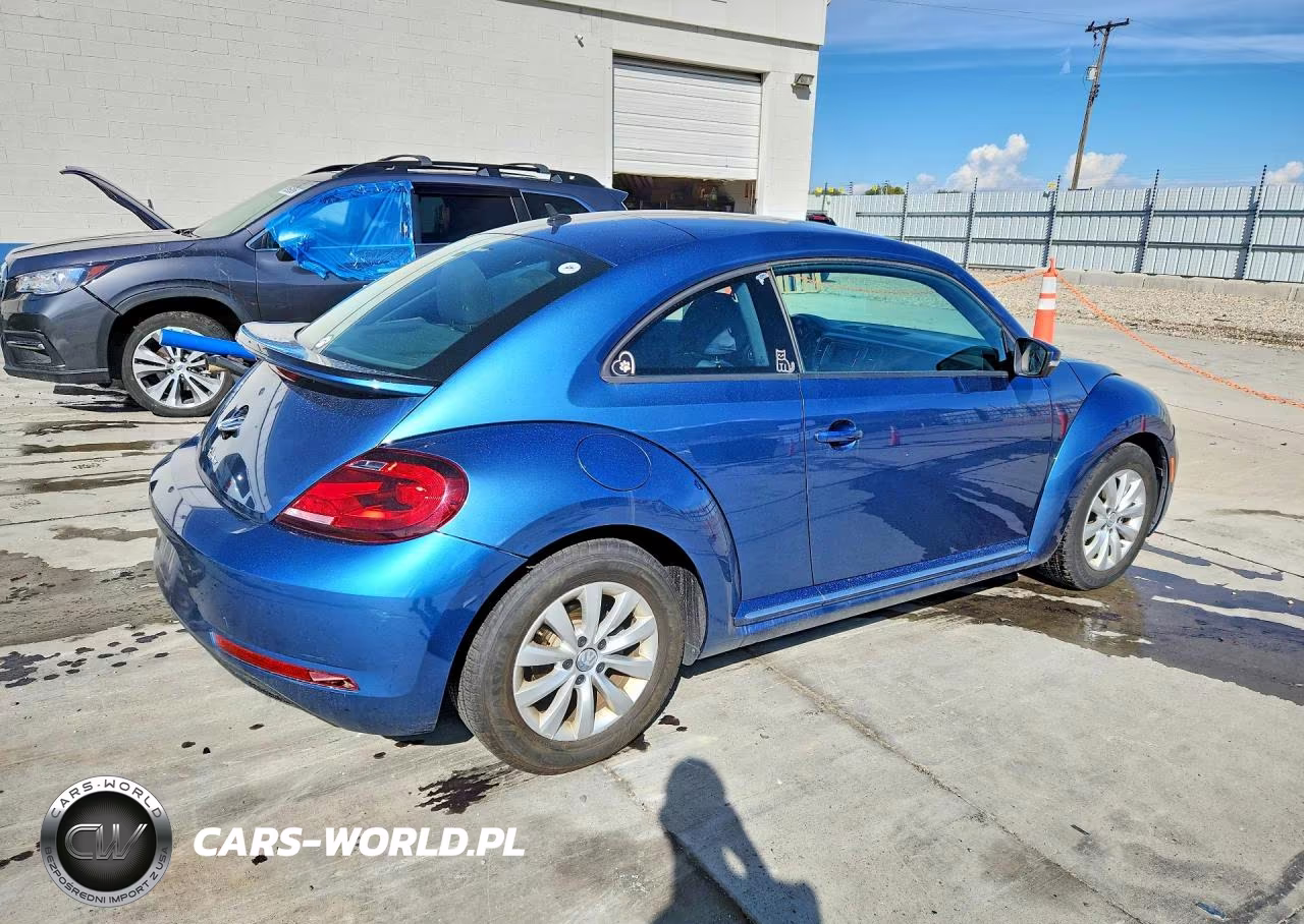 2019 Volkswagen Beetle S VIN:3VWFD7AT9KM717252 - 3