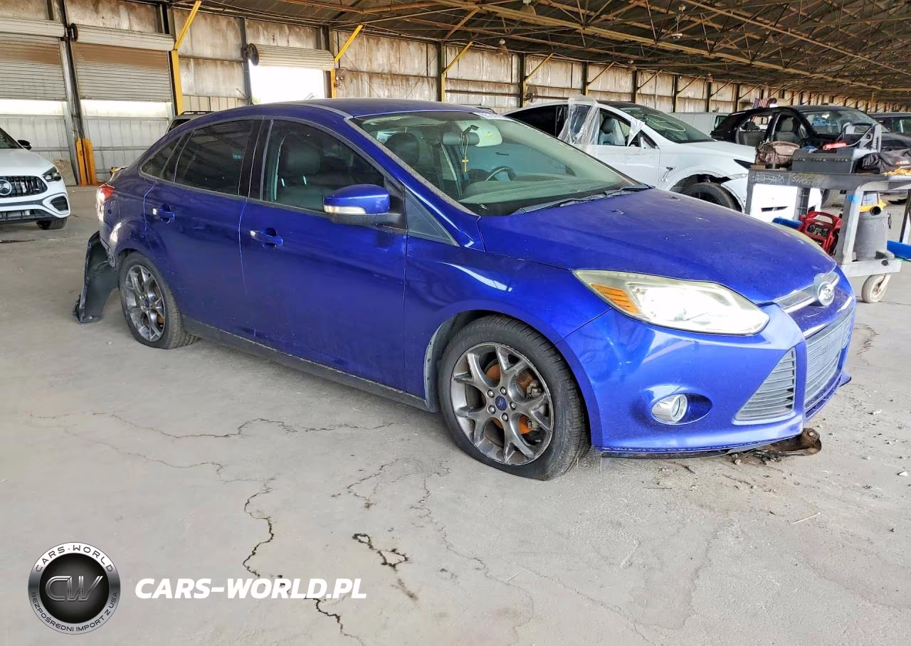 2014 Ford Focus Se VIN:1FADP3F2XEL327427 - 4