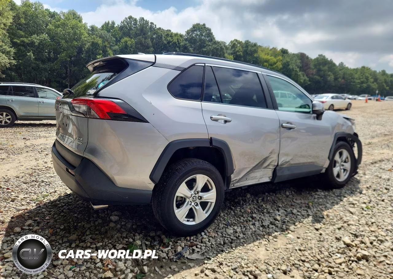 2020 Toyota Rav4 Xle VIN:2T3P1RFV9LC100490 - 3