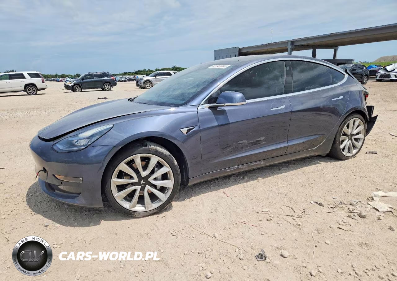 2020 Tesla Model 3 – zdjęcie 1 z 12