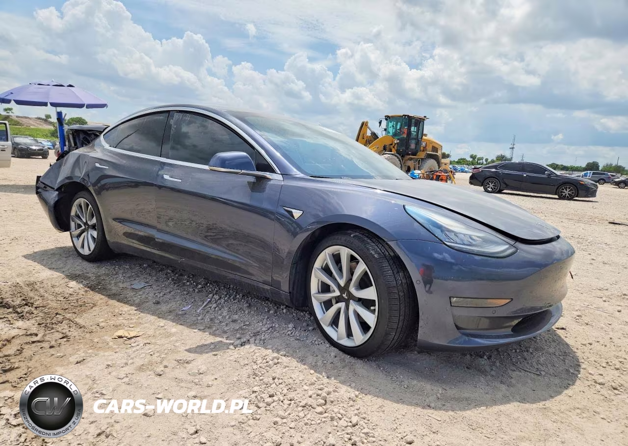 2020 Tesla Model 3 VIN:5YJ3E1EBXLF650913 - 4