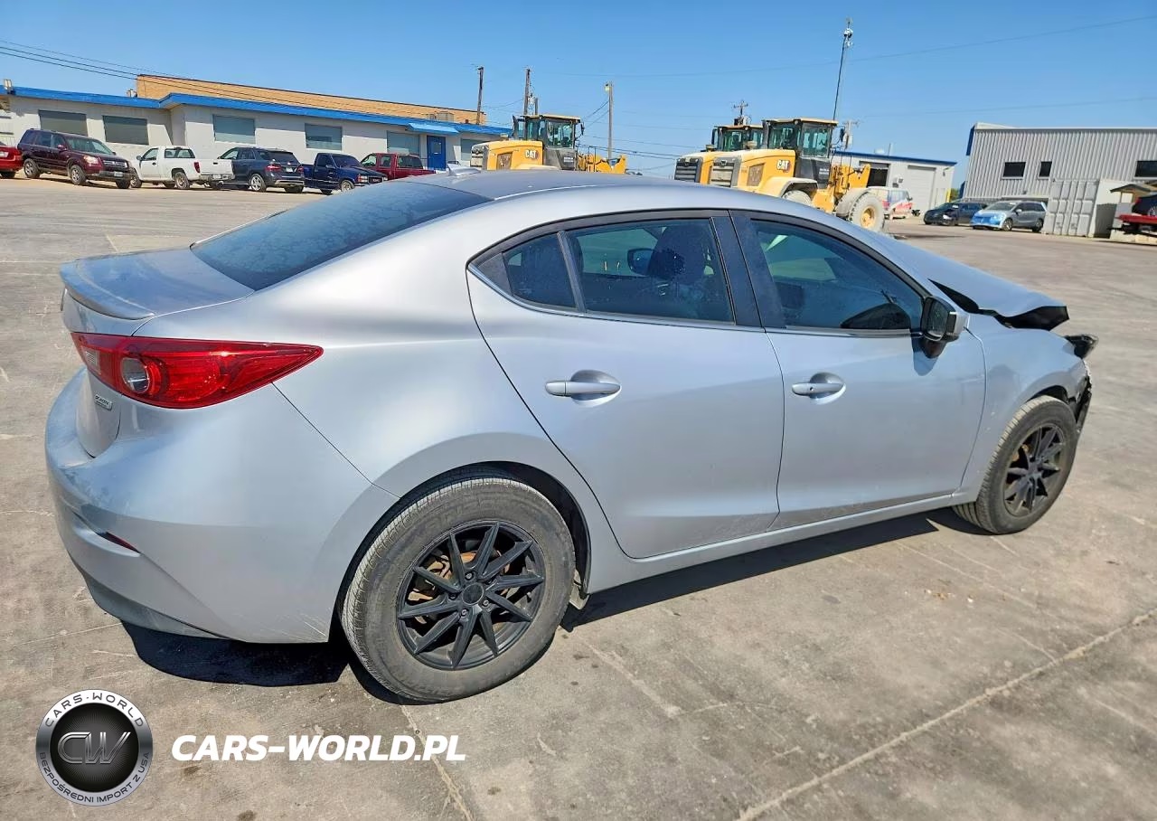 2018 Mazda 3 Touring VIN:3MZBN1V3XJM175077 - 3