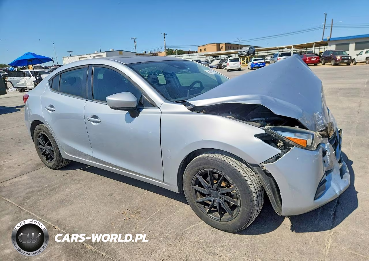 2018 Mazda 3 Touring VIN:3MZBN1V3XJM175077 - 4
