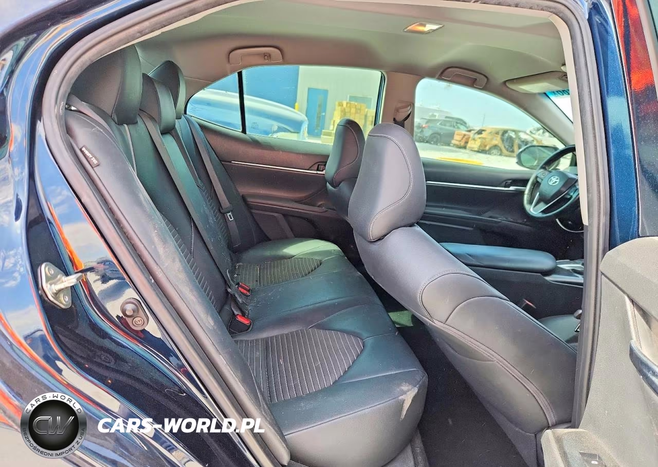 2019 Toyota Camry Se VIN:4T1B11HK2KU730386 - 10