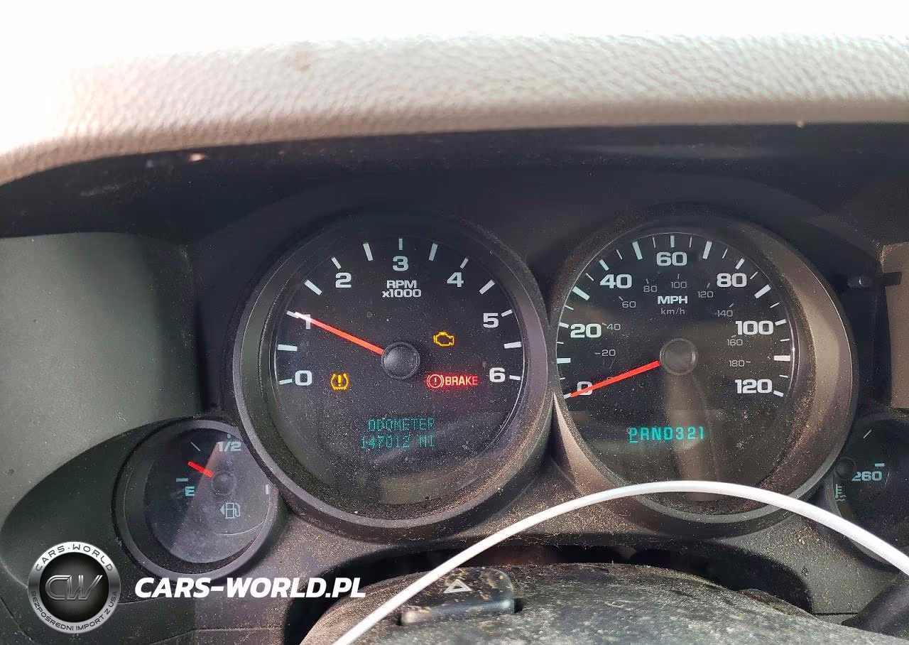 2011 Chevrolet Silverado C1500 VIN:1GCRCPEX7BZ413867 - 9