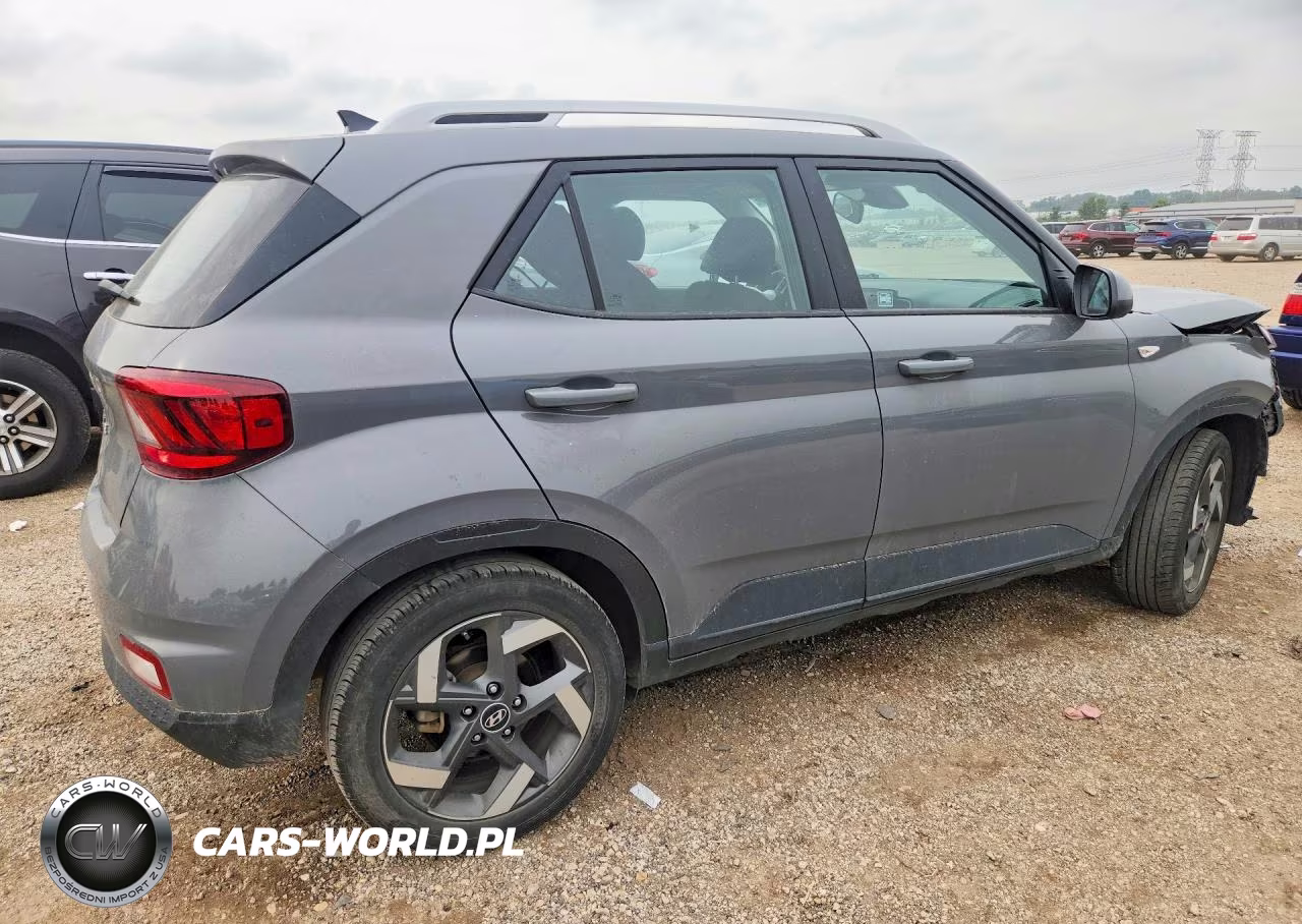 2021 Hyundai Venue Sel VIN:KMHRC8A36MU095616 - 3
