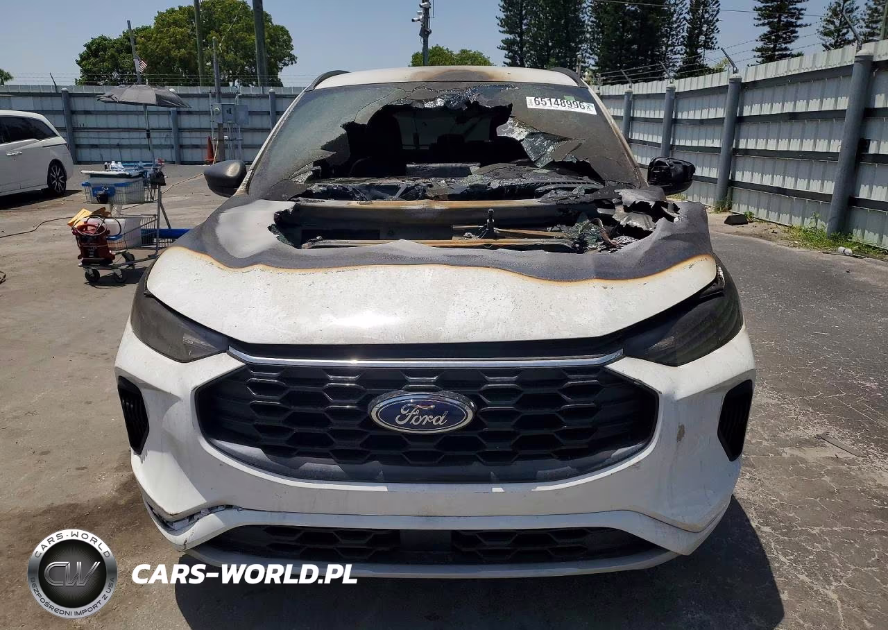 2023 Ford Escape St Line VIN:1FMCU0MN1PUB36305 - 5
