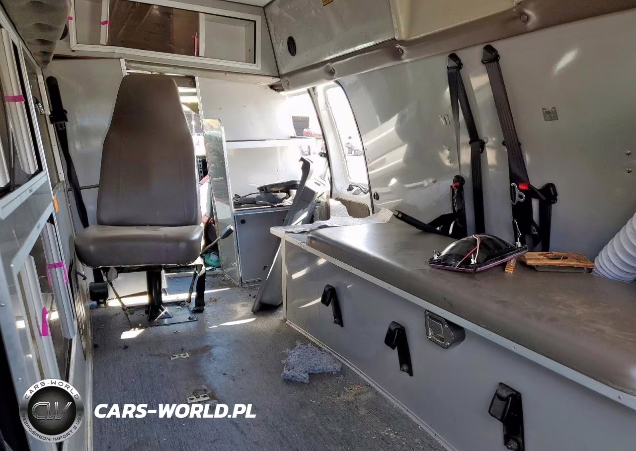 2009 Ford Econoline E350 Super Duty Van VIN:1FDSS34P39DA49920 - 10