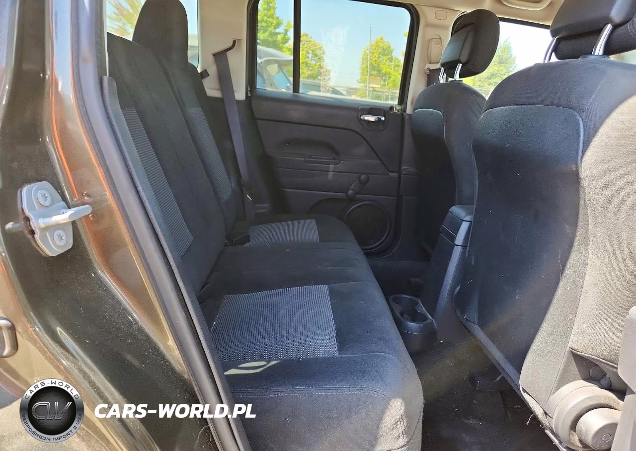 2016 Jeep Patriot Sport VIN:1C4NJPBA2GD561272 - 11