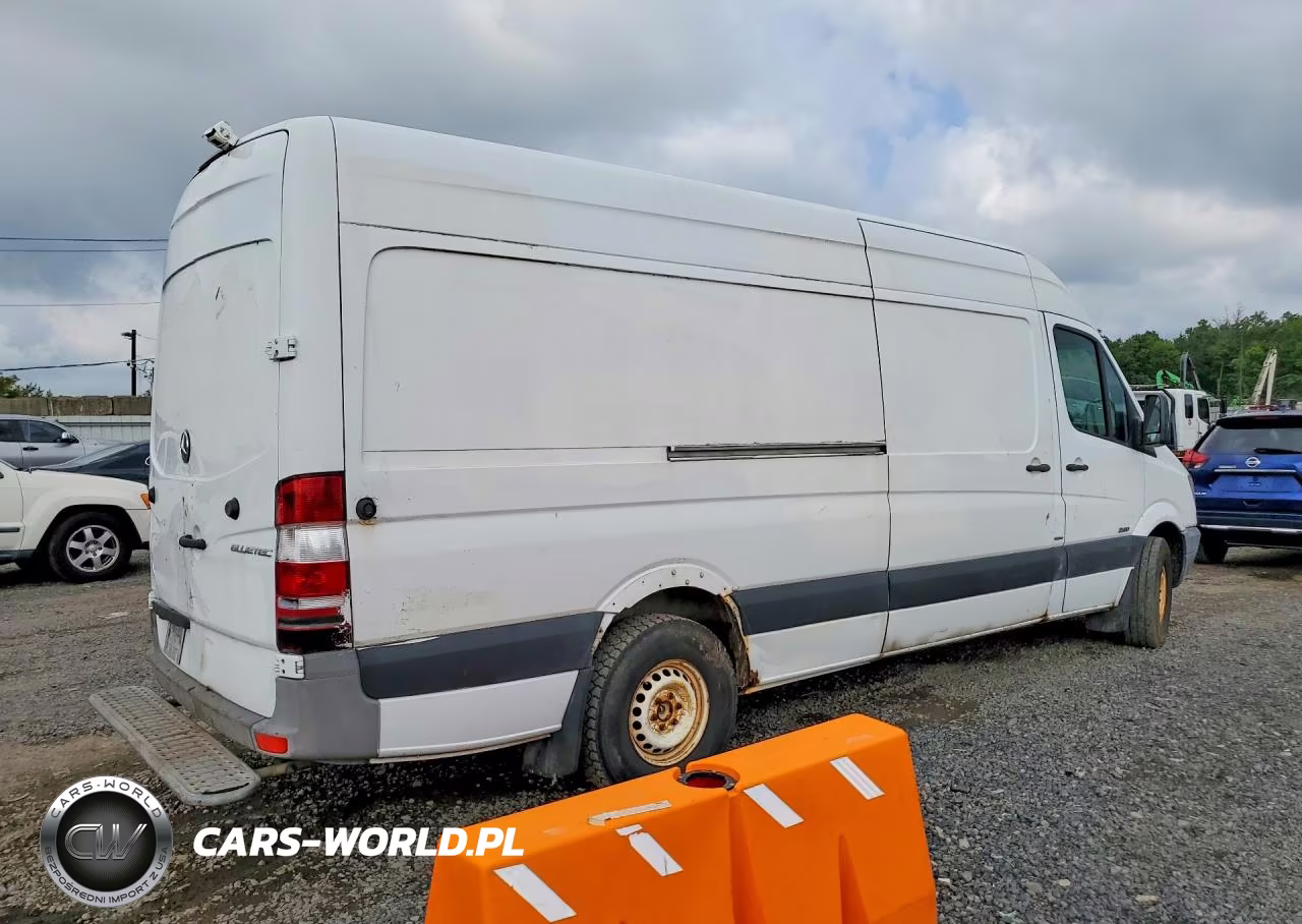 2011 Mercedes-Benz Sprinter 2500 VIN:WD3PE8CB0B5573749 - 3