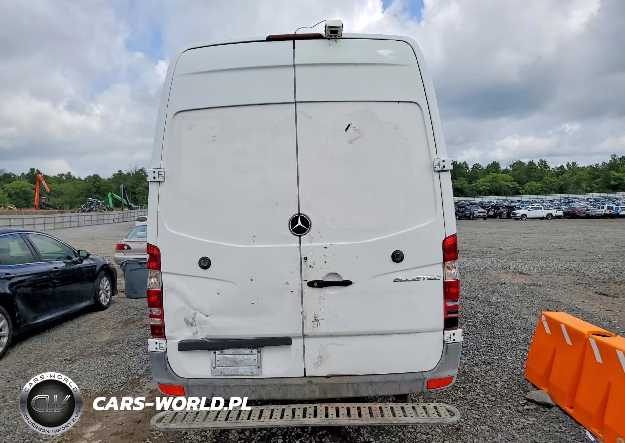 2011 Mercedes-Benz Sprinter 2500 VIN:WD3PE8CB0B5573749 - 6