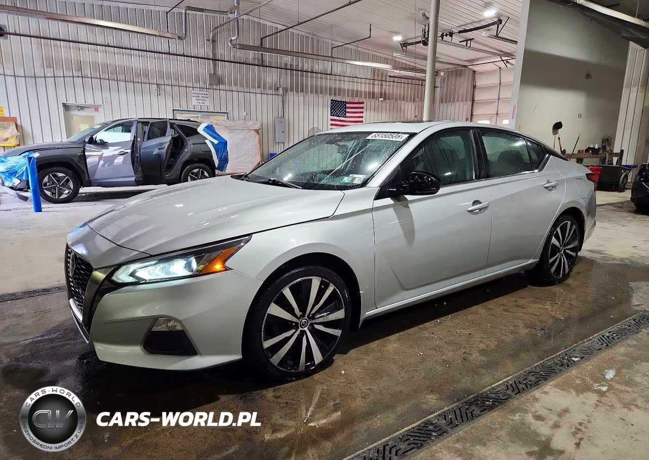 2020 Nissan Altima Sr – zdjęcie 1 z 12