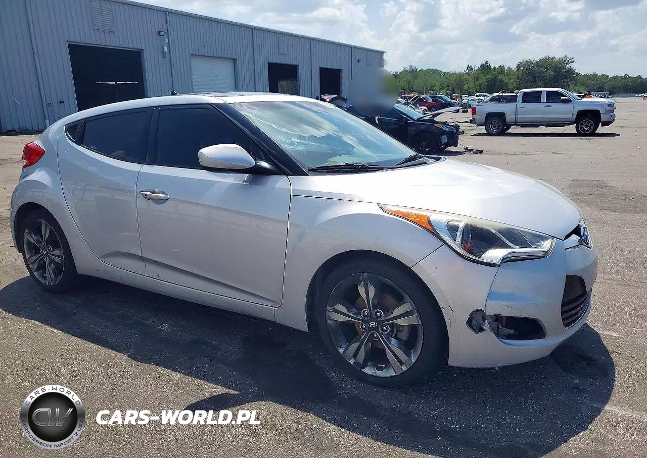 2017 Hyundai Veloster Value Edition VIN:KMHTC6AD5HU320987 - 4