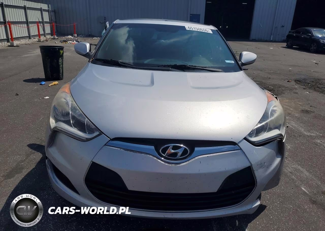 2017 Hyundai Veloster Value Edition VIN:KMHTC6AD5HU320987 - 5