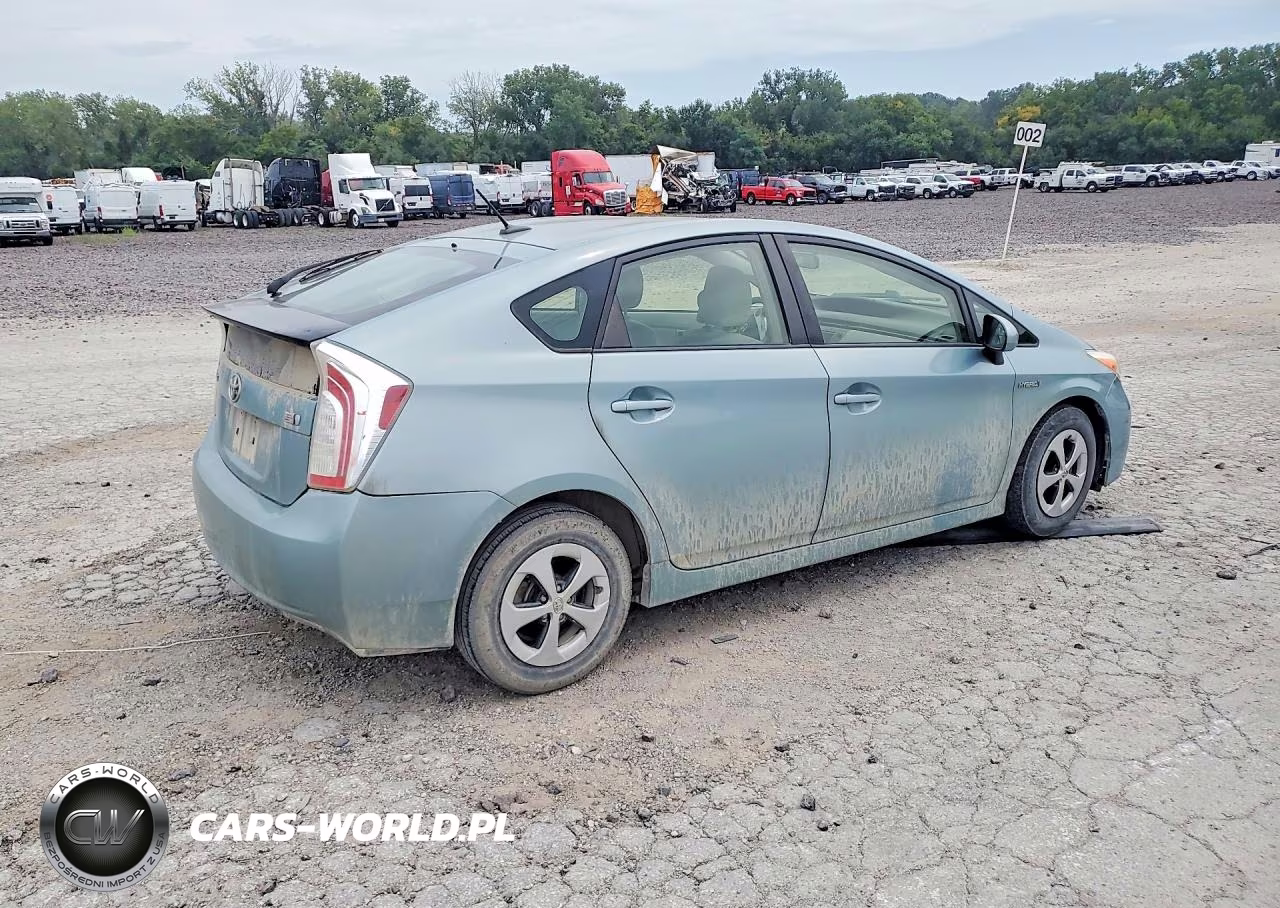 2013 Toyota Prius Three VIN:JTDKN3DU7D1632874 - 3
