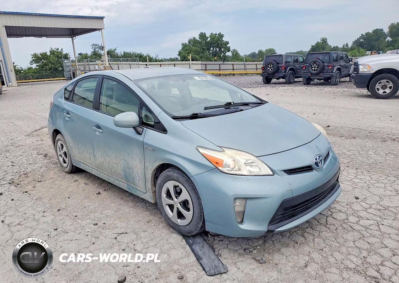 2013 Toyota Prius Three VIN:JTDKN3DU7D1632874 - 4