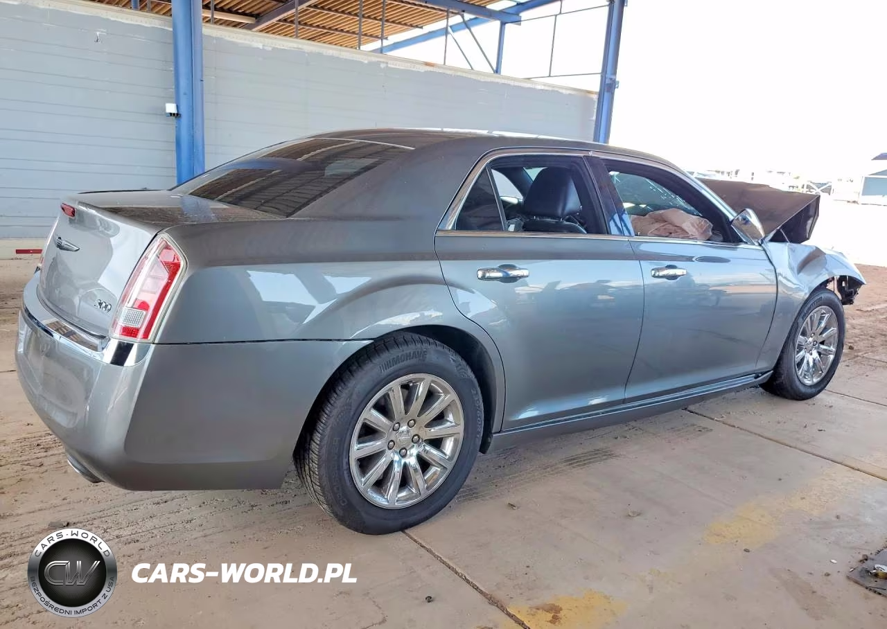 2012 Chrysler 300 Limited VIN:2C3CCACG1CH316563 - 3