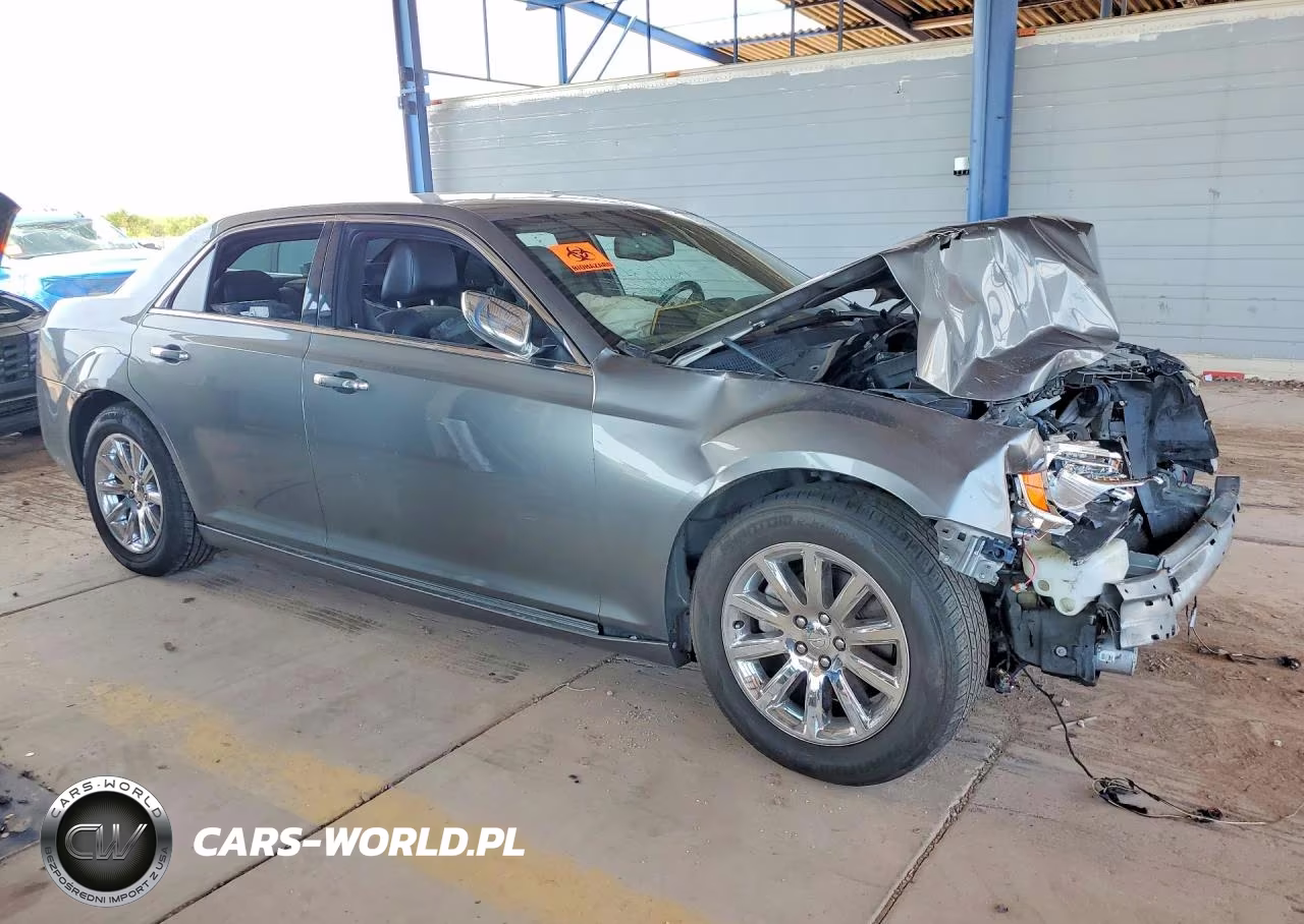 2012 Chrysler 300 Limited VIN:2C3CCACG1CH316563 - 4