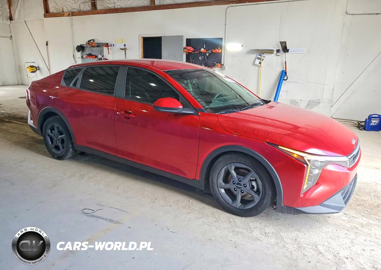 2025 Kia K4 Lxs VIN:3KPFT4DE8SE131721 - 4
