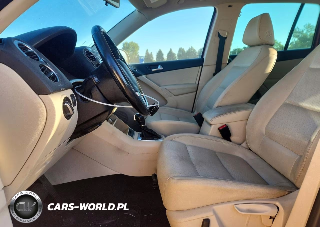 2012 Volkswagen Tiguan S VIN:WVGAV7AXXCW003298 - 7