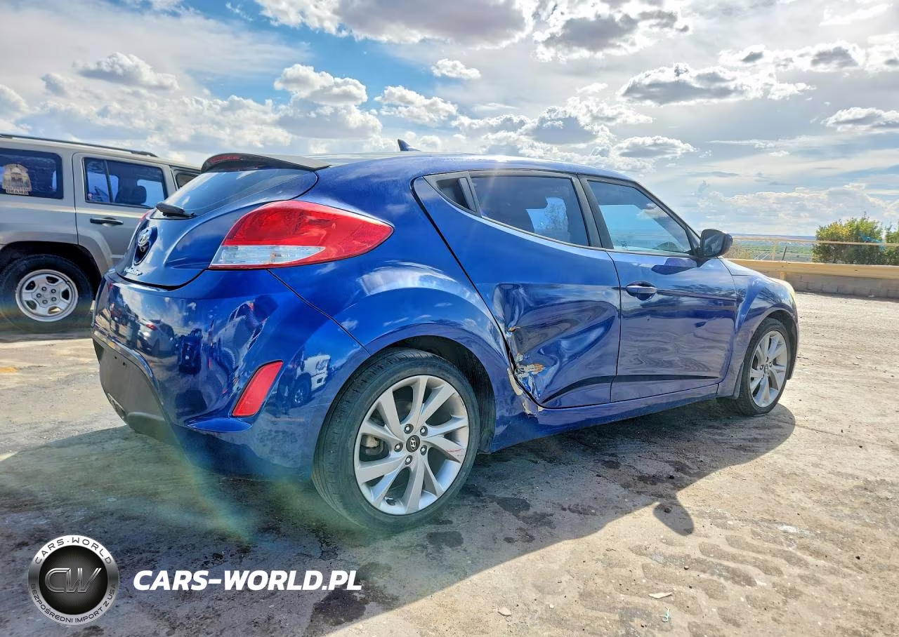 2017 Hyundai Veloster VIN:KMHTC6AD6HU317211 - 3