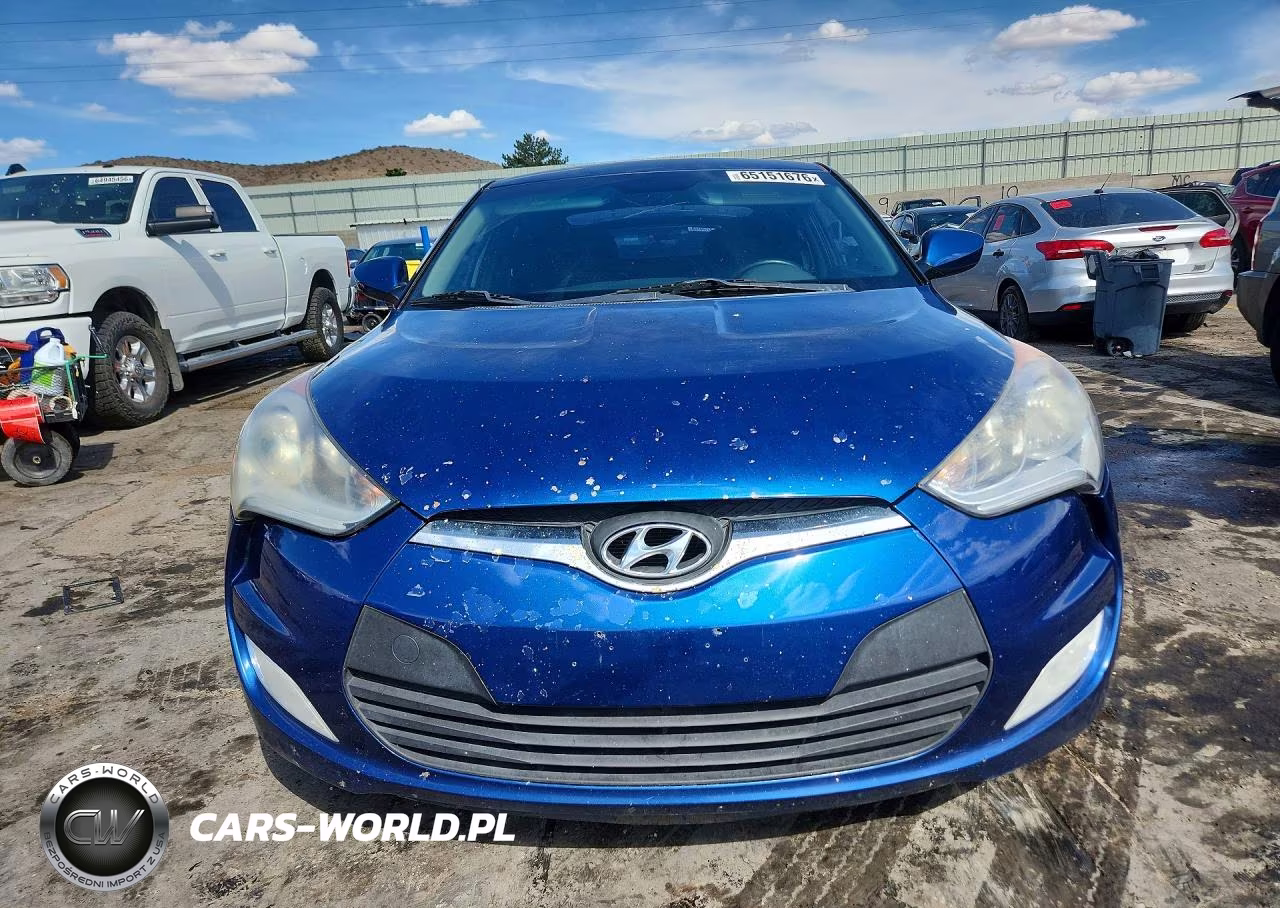 2017 Hyundai Veloster VIN:KMHTC6AD6HU317211 - 5