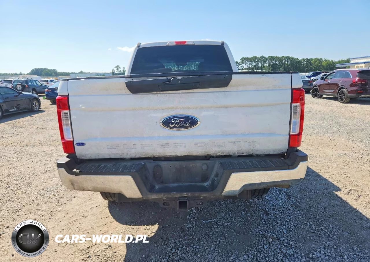 2018 Ford F250 Super Duty VIN:1FT7W2BT4JEB38855 - 6