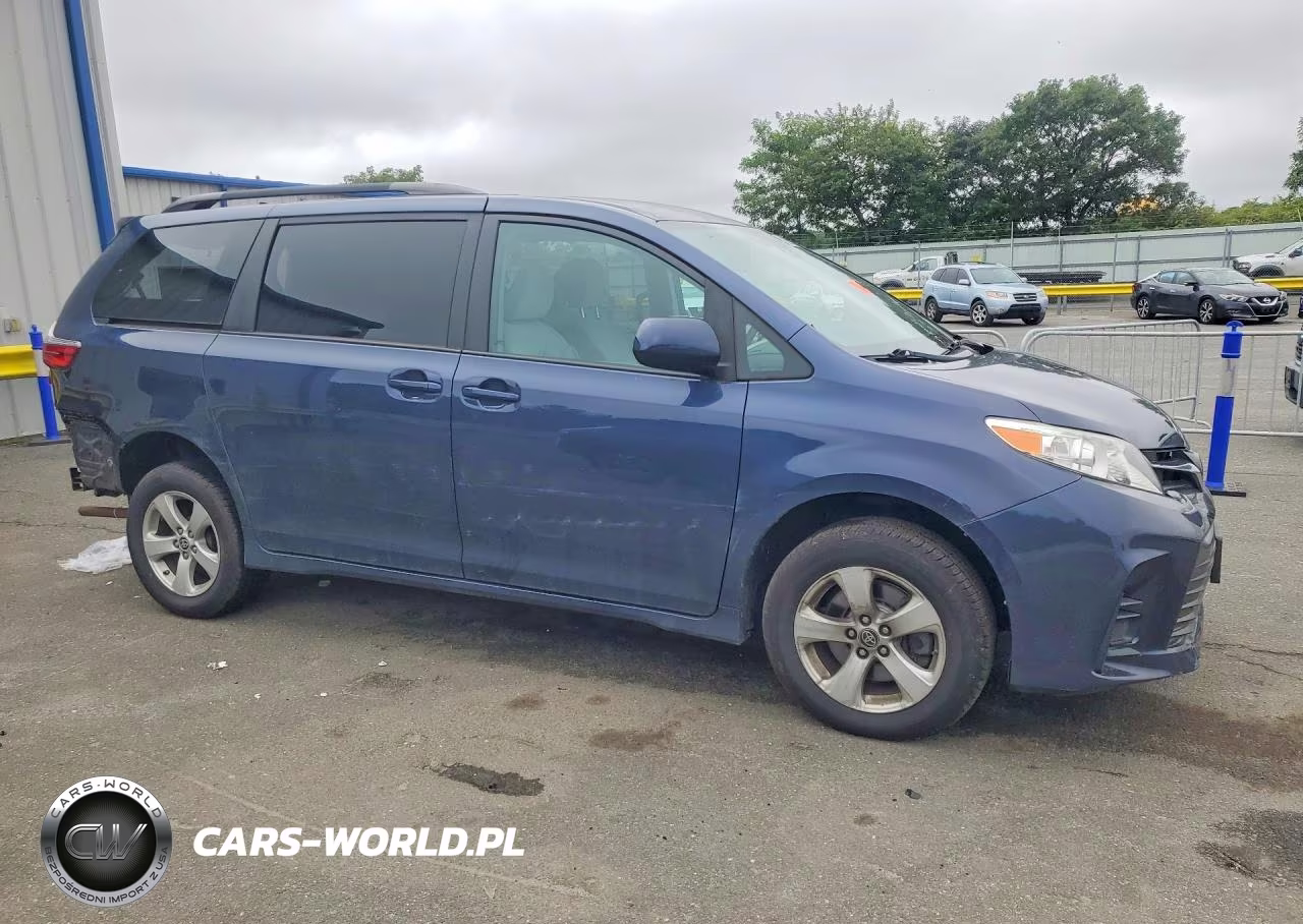 2020 Toyota Sienna Le VIN:5TDKZ3DC0LS059183 - 4