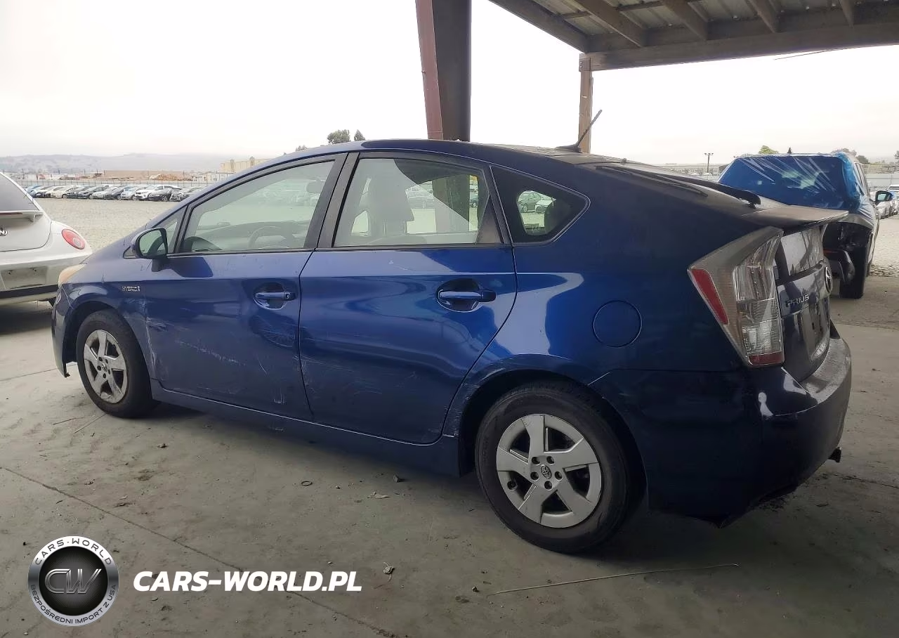 2011 Toyota Prius Two VIN:JTDKN3DU5B1470420 - 2