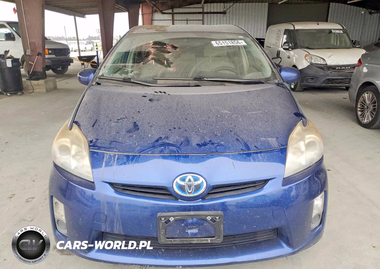 2011 Toyota Prius Two VIN:JTDKN3DU5B1470420 - 5