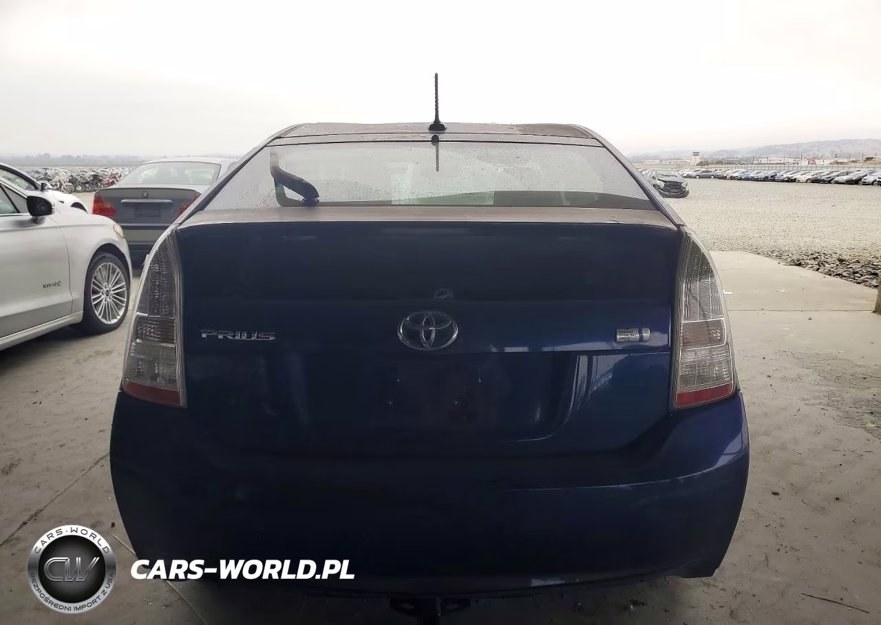 2011 Toyota Prius Two VIN:JTDKN3DU5B1470420 - 6