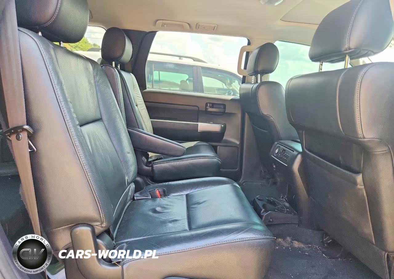 2018 Toyota Sequoia Trd Sport VIN:5TDBY5G12JS159940 - 10