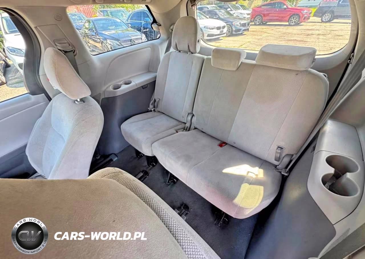 2020 Toyota Sienna L VIN:5TDZZ3DCXLS083327 - 6