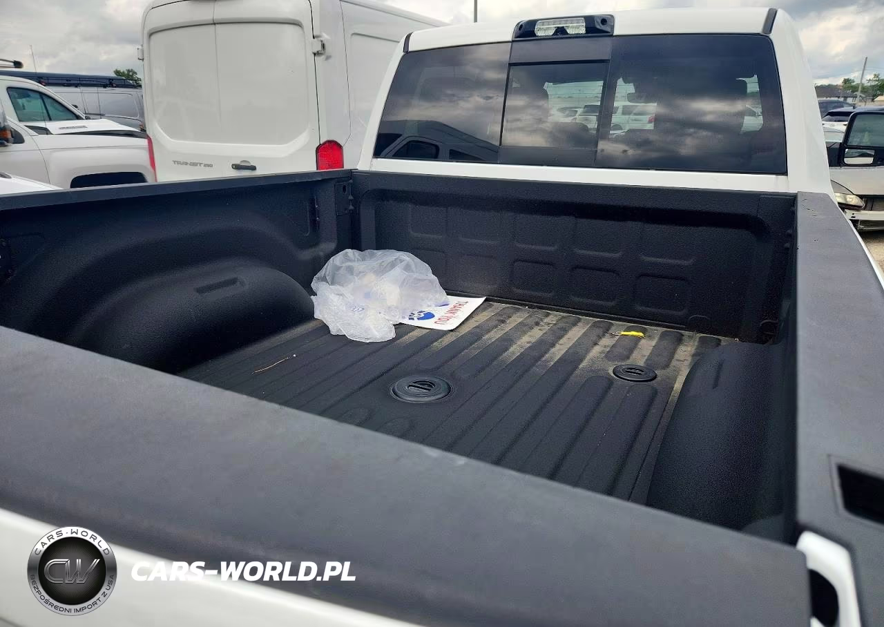 2025 Ram 2500 Laramie VIN:3C63R5FL0SG504328 - 10