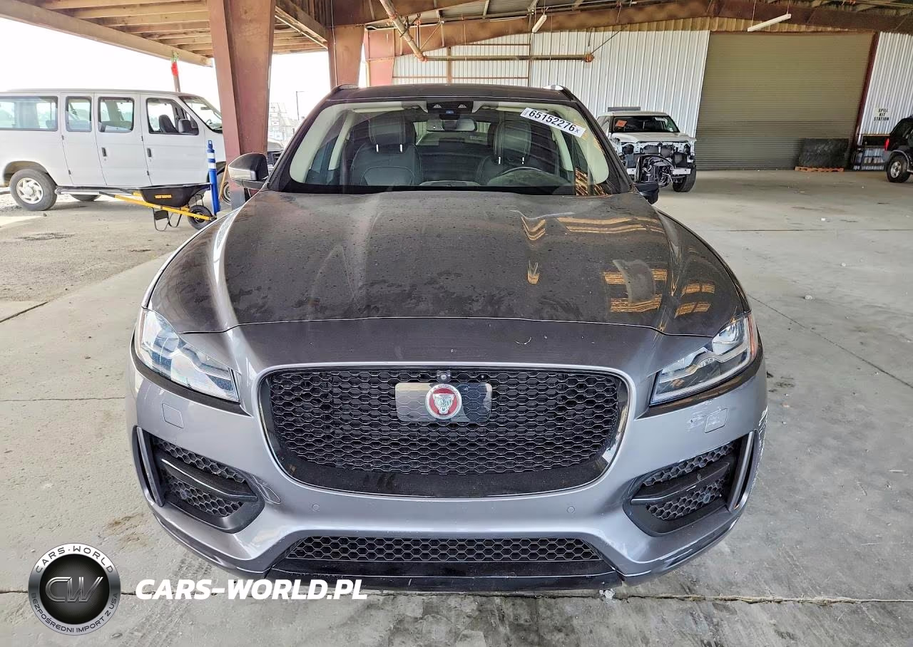 2018 Jaguar F-Pace R - Sport VIN:SADCL2EV6JA259113 - 5