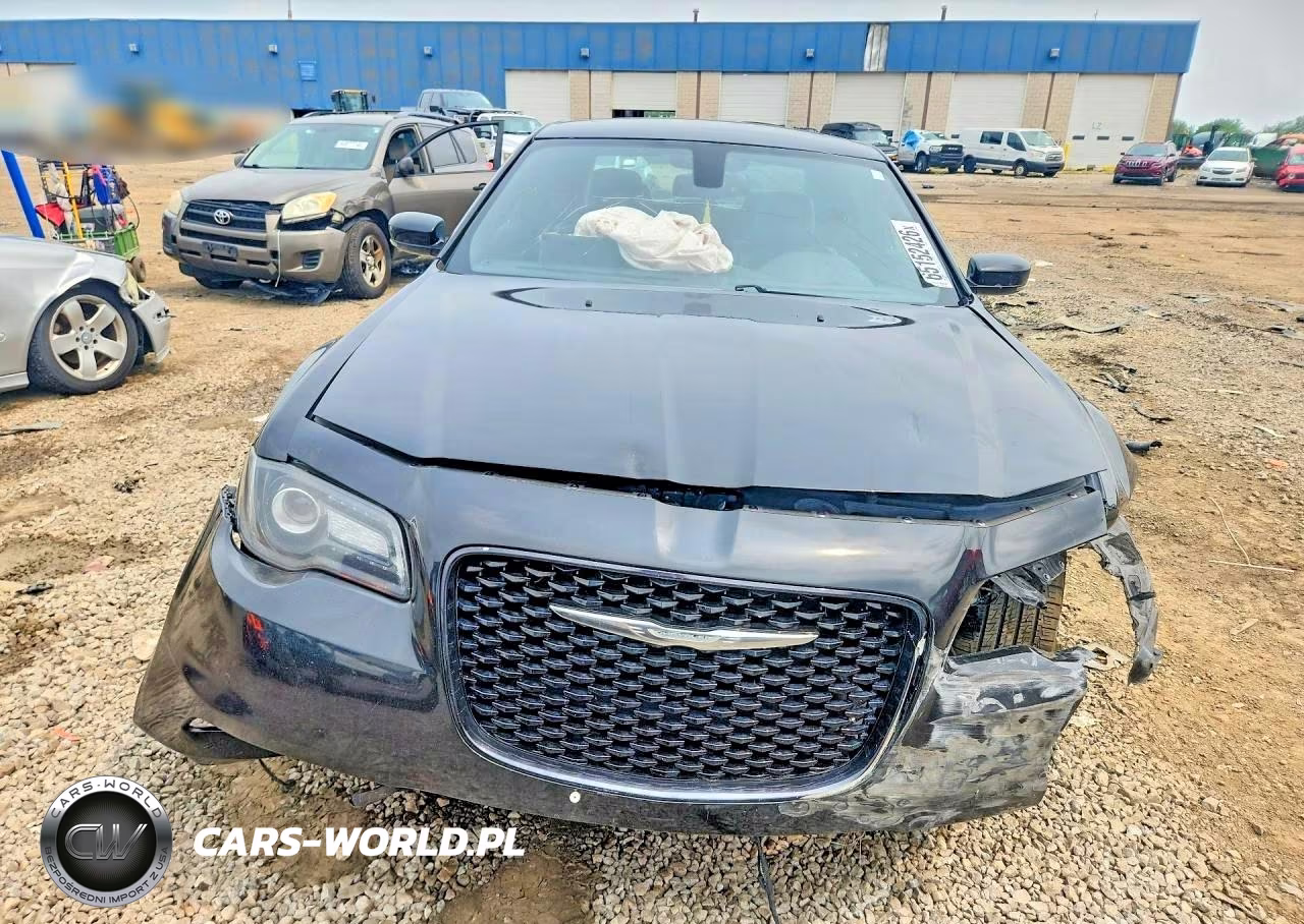 2016 Chrysler 300 S VIN:2C3CCAGG7GH230528 - 5