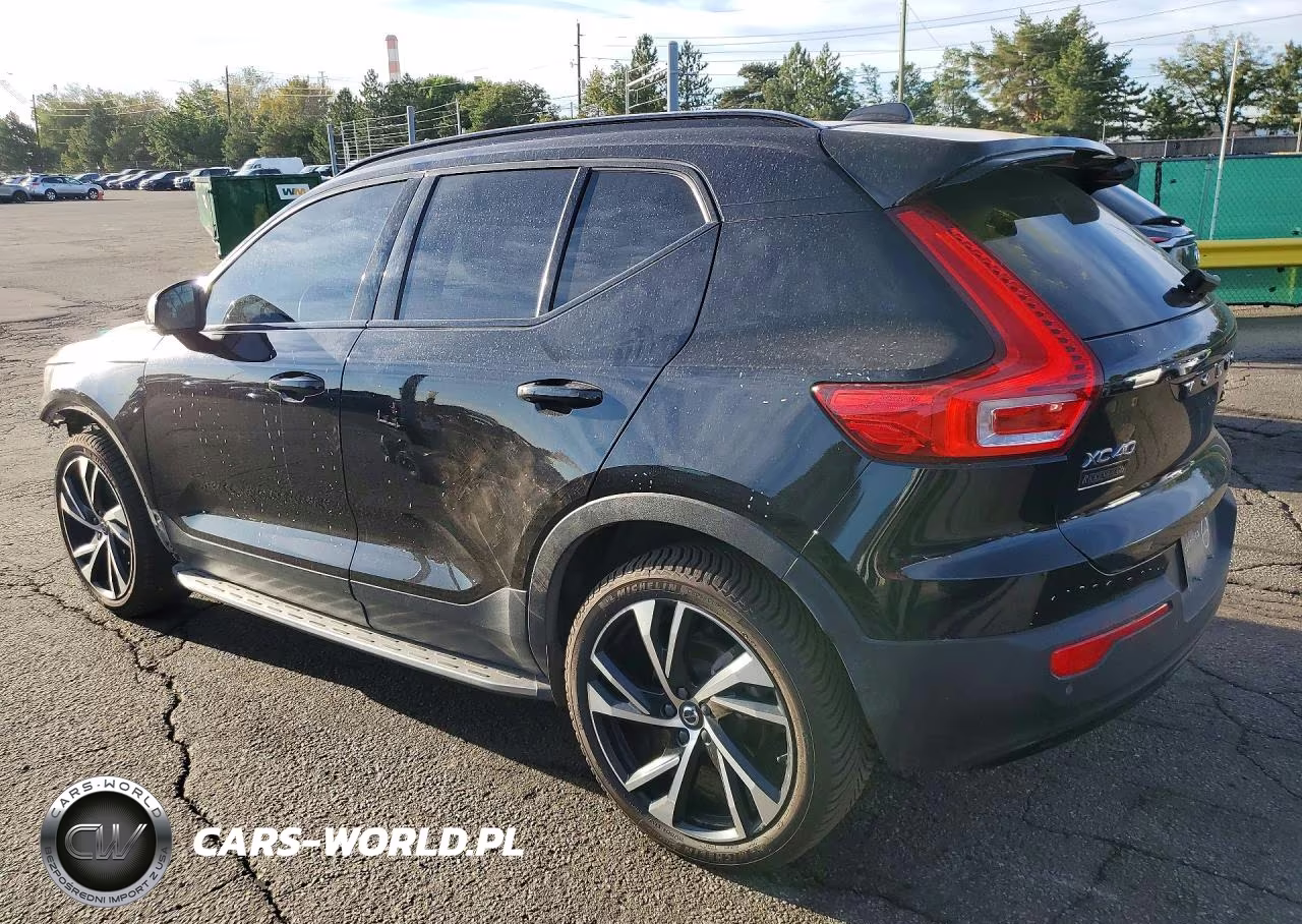 2022 Volvo Xc40 T5 R-Design VIN:YV4162UM3N2694204 - 2