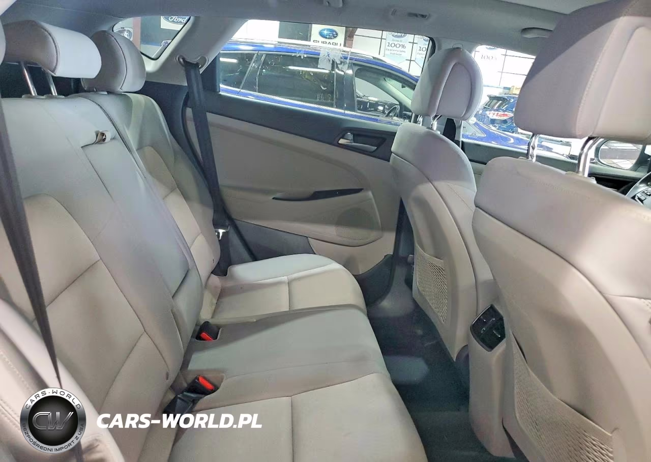 2018 Hyundai Tucson Value VIN:KM8J3CA23JU631571 - 11