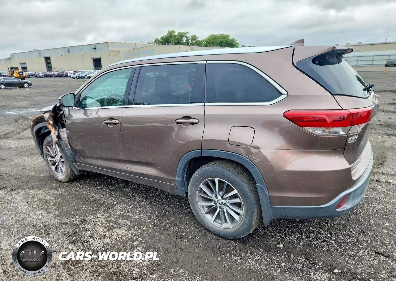 2018 Toyota Highlander Se VIN:5TDJZRFH1JS902201 - 2