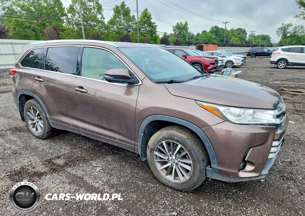 2018 Toyota Highlander Se VIN:5TDJZRFH1JS902201 - 4