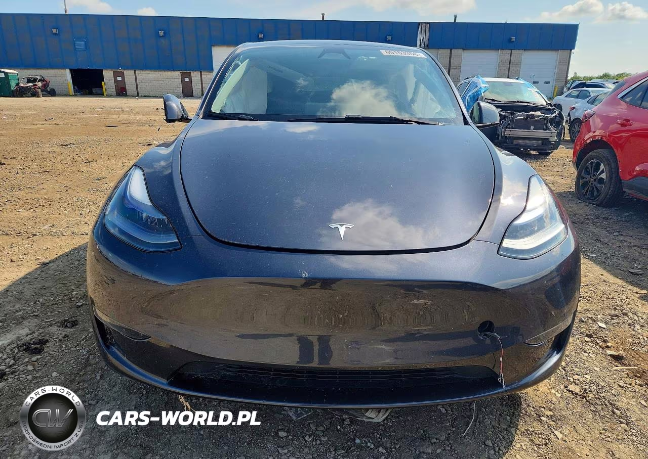 2025 Tesla Model Y VIN:7SAYGDED8SA378184 - 5