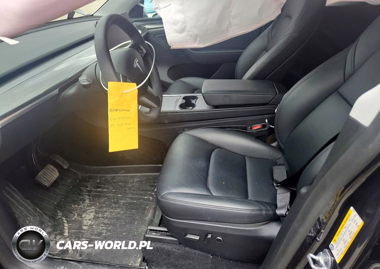 2025 Tesla Model Y VIN:7SAYGDED8SA378184 - 7