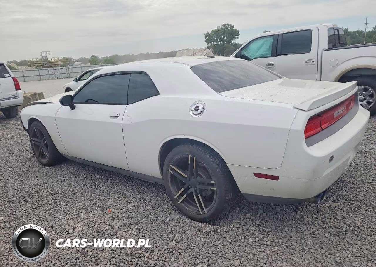 2013 Dodge Challenger Sxt VIN:2C3CDYAG8DH649532 - 2