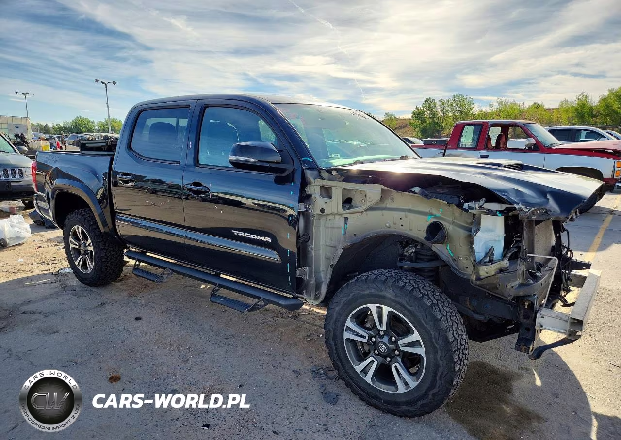 2017 Toyota Tacoma Trd Sport VIN:5TFCZ5AN8HX070584 - 4