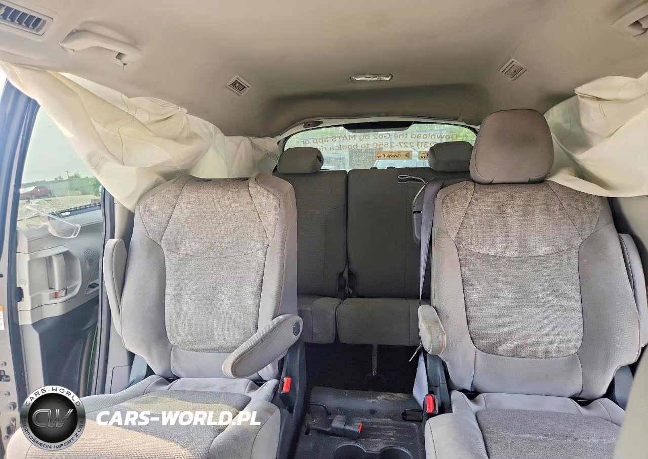 2024 Toyota Sienna Le VIN:5TDKRKEC4RS188917 - 10