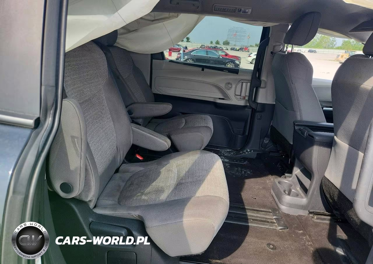 2024 Toyota Sienna Le VIN:5TDKRKEC4RS188917 - 11